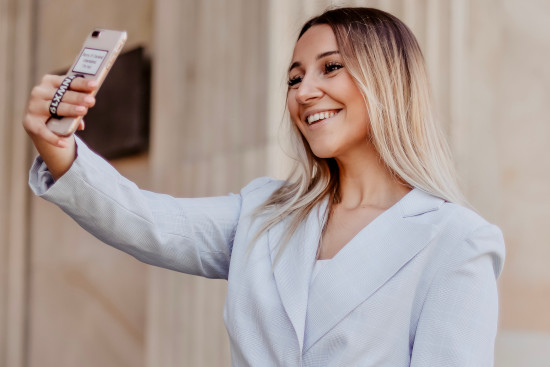Social Media Managerin Laura