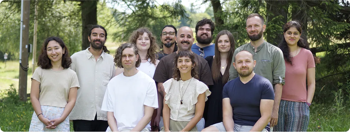 Team_photo_Desktop_L